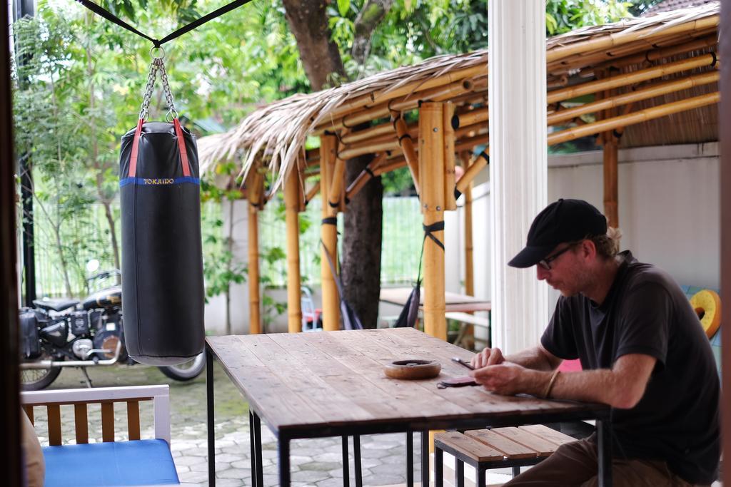 Hoz Bed & Breakfast Yogyakarta Exterior foto